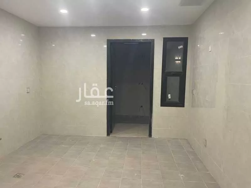 5 bedroom villa in Al Janadriyah 13