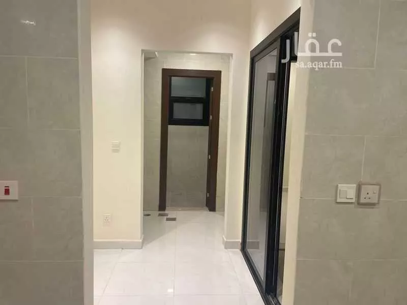 5 bedroom villa in Al Janadriyah 14