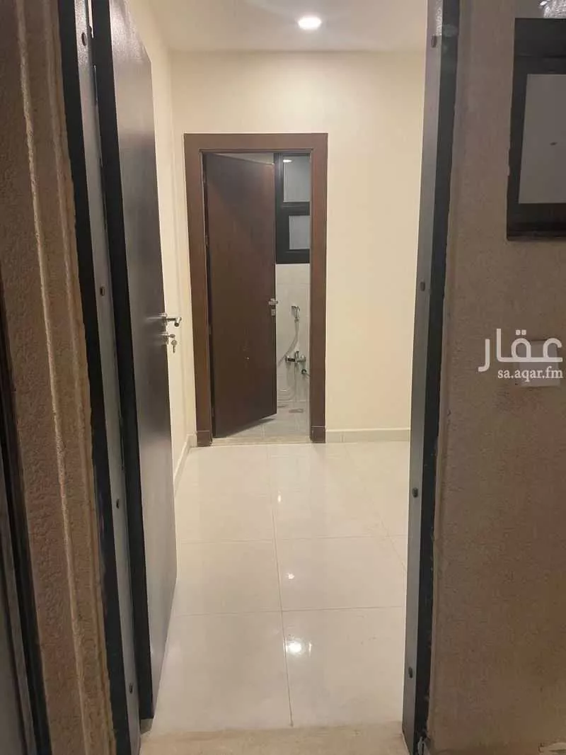 5 bedroom villa in Al Janadriyah 15