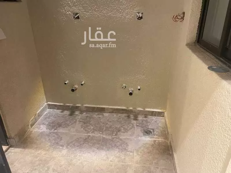 5 bedroom villa in Al Janadriyah 16