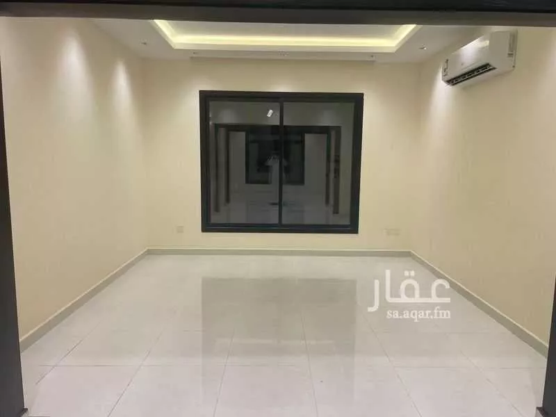 5 bedroom villa in Al Janadriyah 17