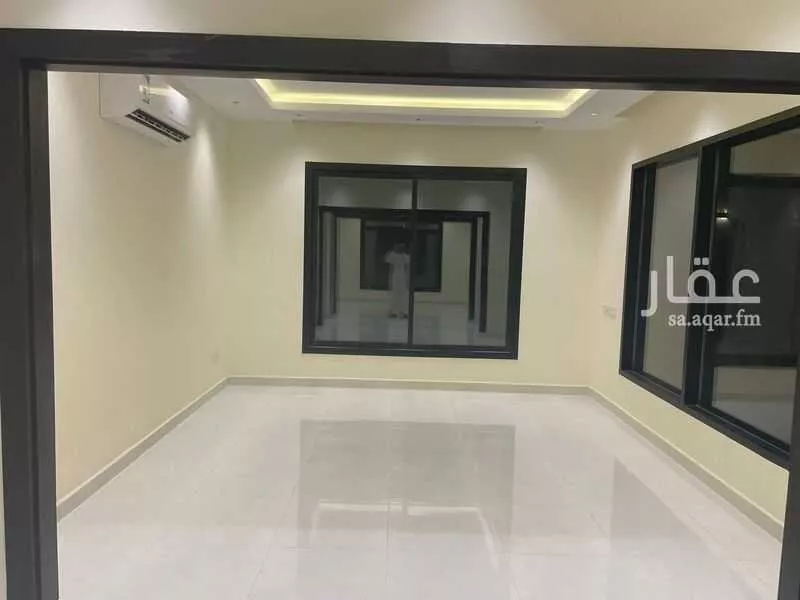 5 bedroom villa in Al Janadriyah 18