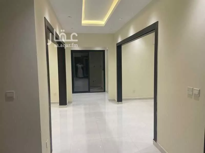 5 bedroom villa in Al Janadriyah 19