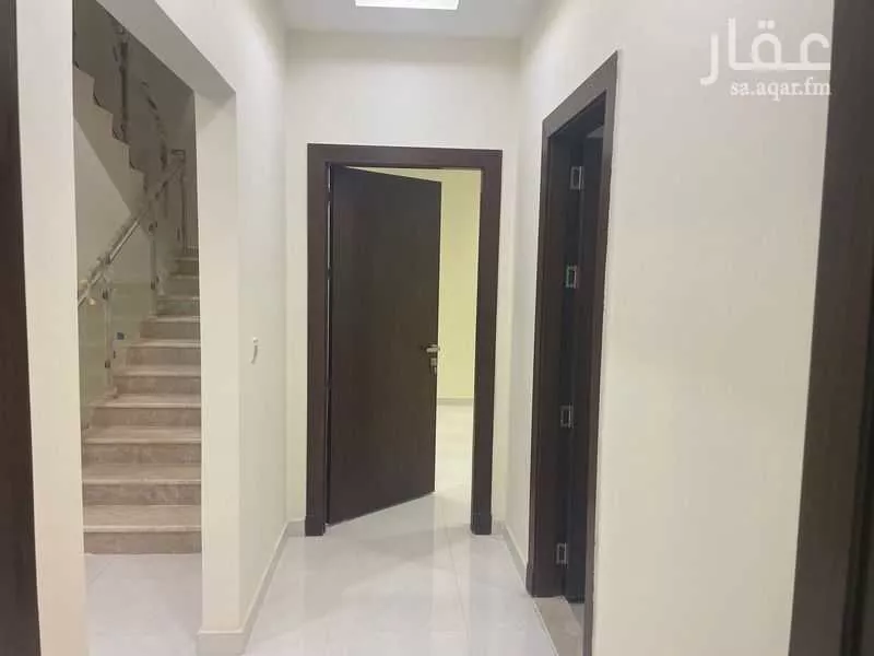 5 bedroom villa in Al Janadriyah 21