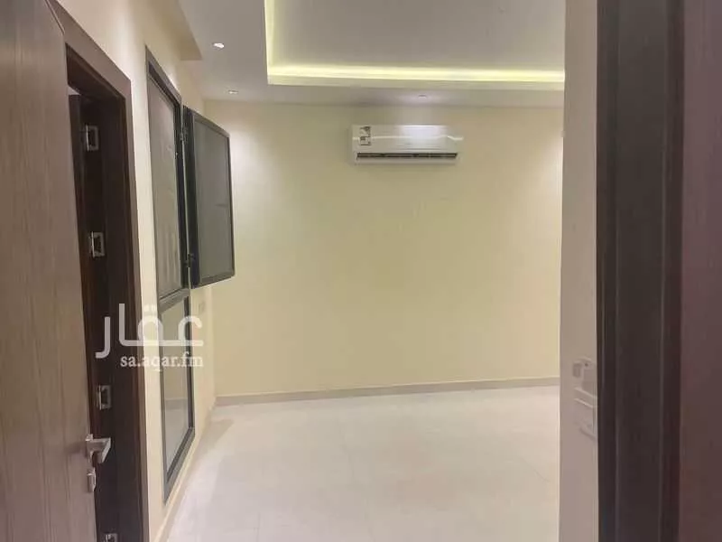 5 bedroom villa in Al Janadriyah 25