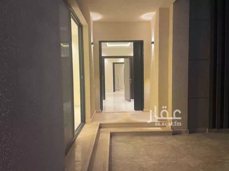 5 bedroom villa in Al Janadriyah 4