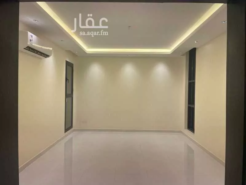 5 bedroom villa in Al Janadriyah 10