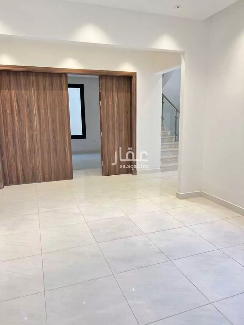 فيلا 5 غرف في الجنادرية 5