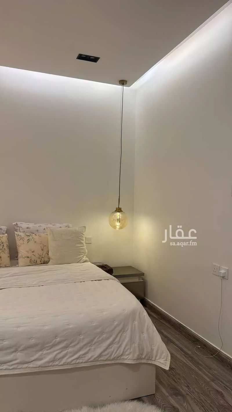 فيلا 9 غرف في الملك فيصل 3