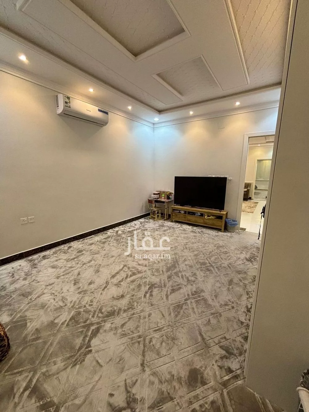 6 bedroom villa in Tuwaiq 11
