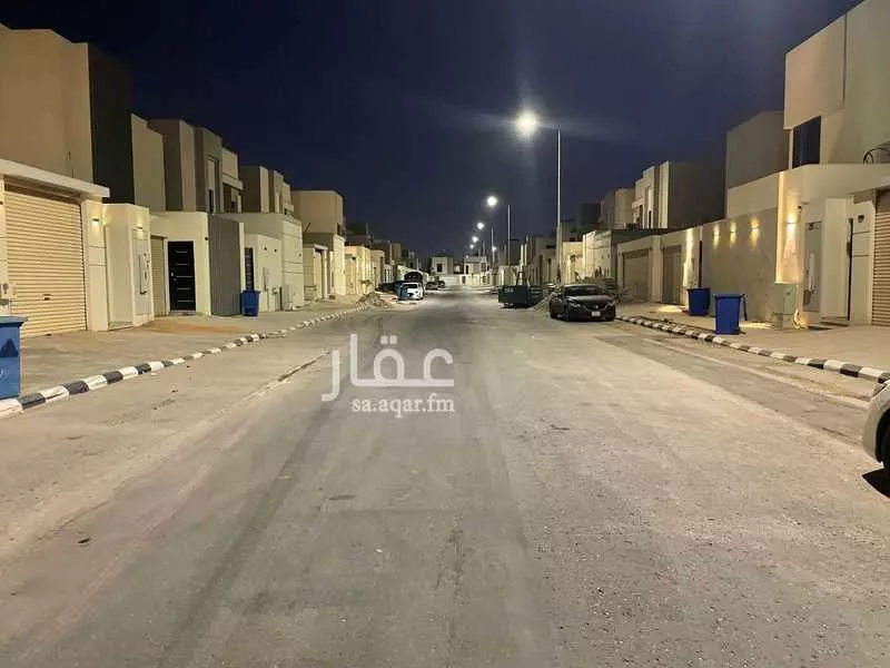 4 bedroom villa in Al Janadriyah 2