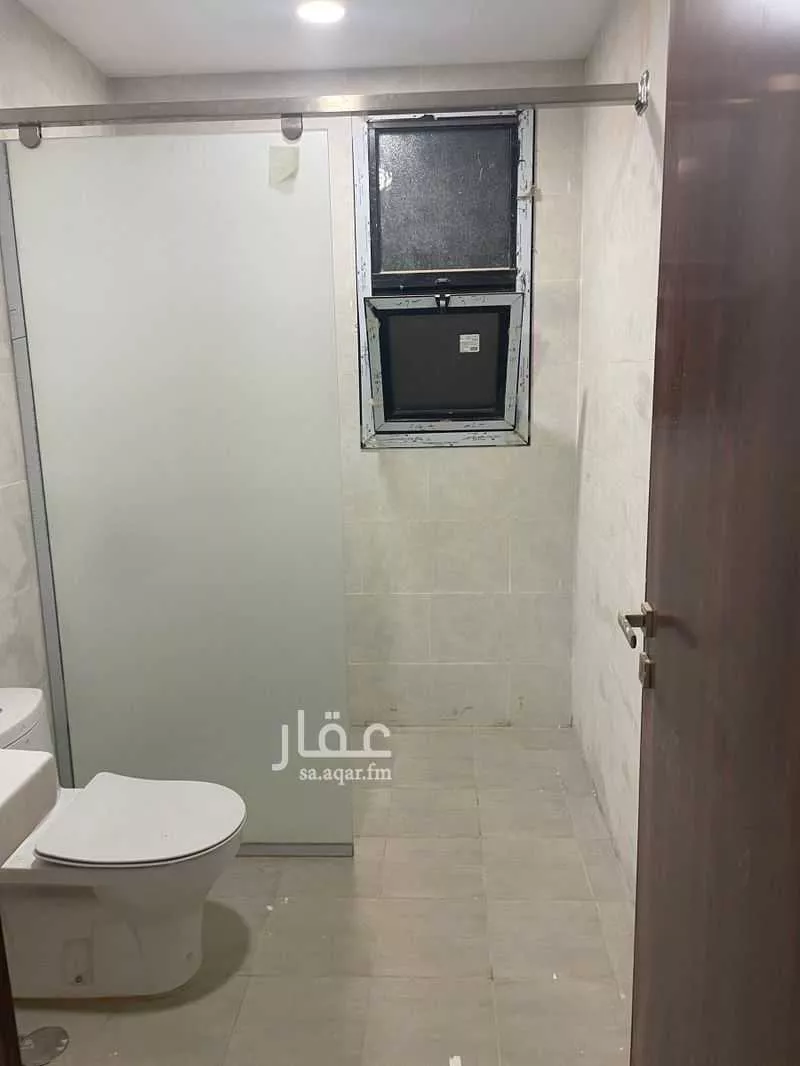 4 bedroom villa in Al Janadriyah 16