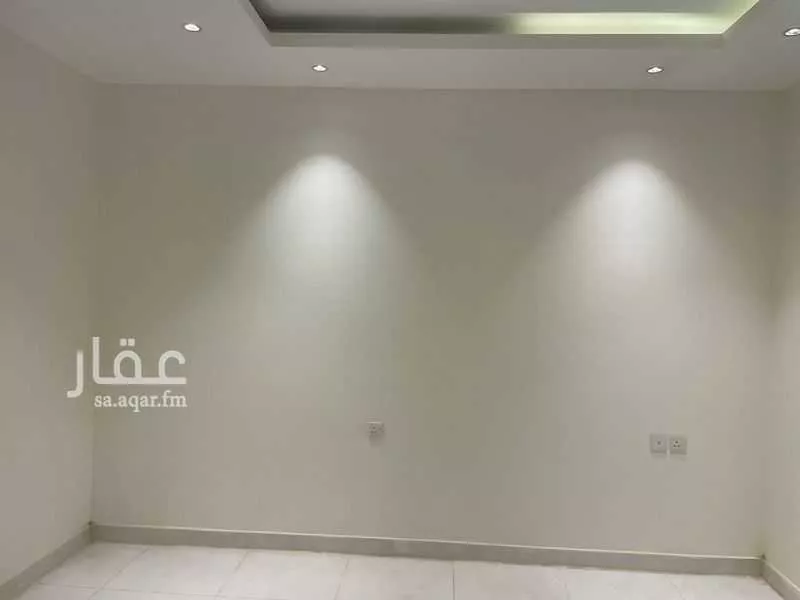4 bedroom villa in Al Janadriyah 19