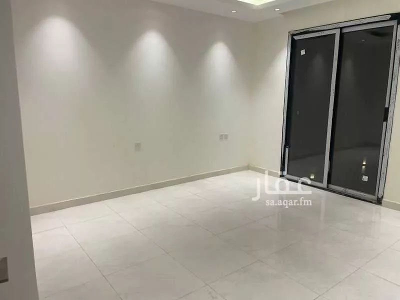 4 bedroom villa in Al Janadriyah 20