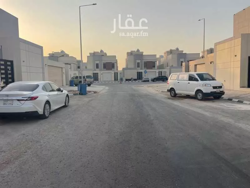 4 bedroom villa in Al Janadriyah 30