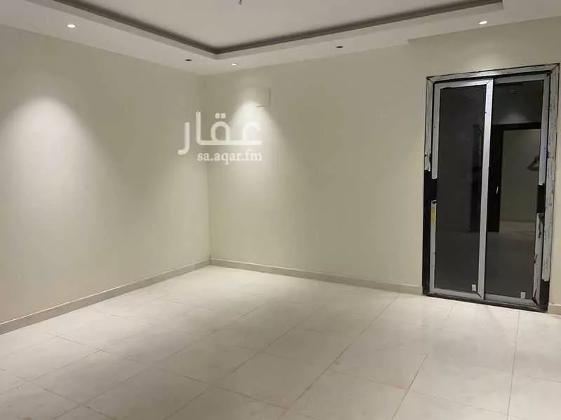 4 bedroom villa in Al Janadriyah 7