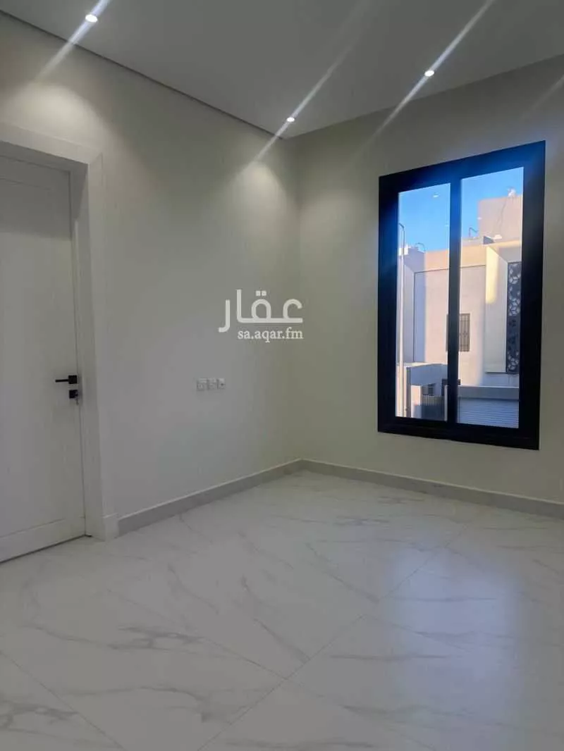 5 bedroom villa in Al Rimal 6