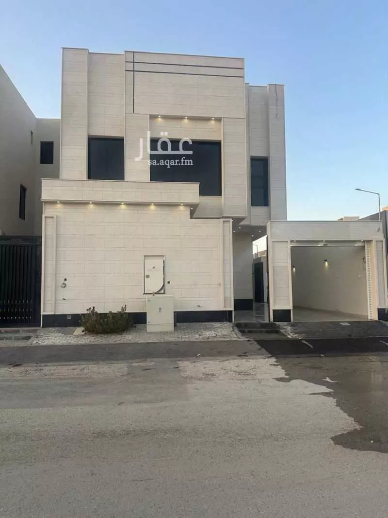 5 bedroom villa in Al Rimal 7