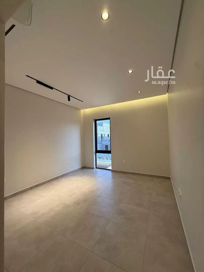 فيلا 5 غرف في النرجس 18