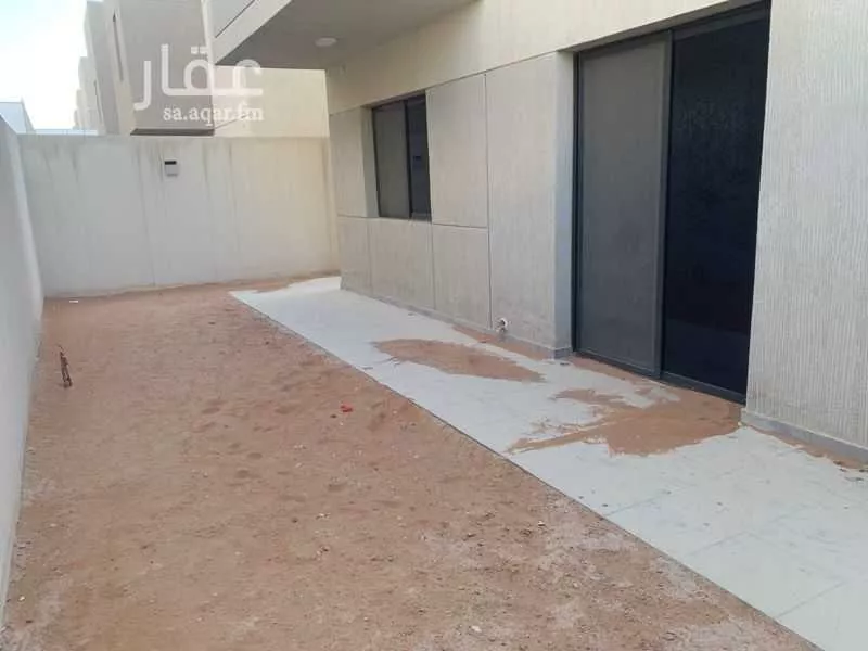 4 bedroom villa in Riyadh 3