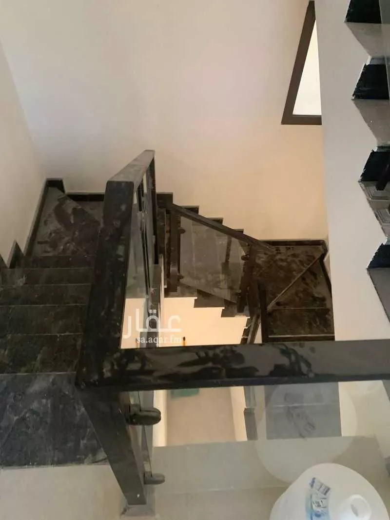 4 bedroom villa in Riyadh 8