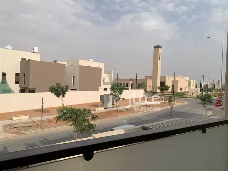 4 bedroom villa in Riyadh 5
