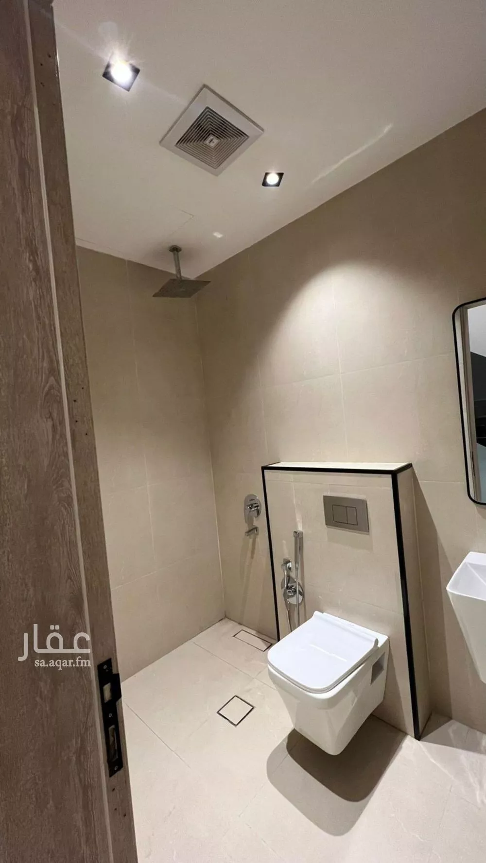 فيلا 5 غرف في العارض 11