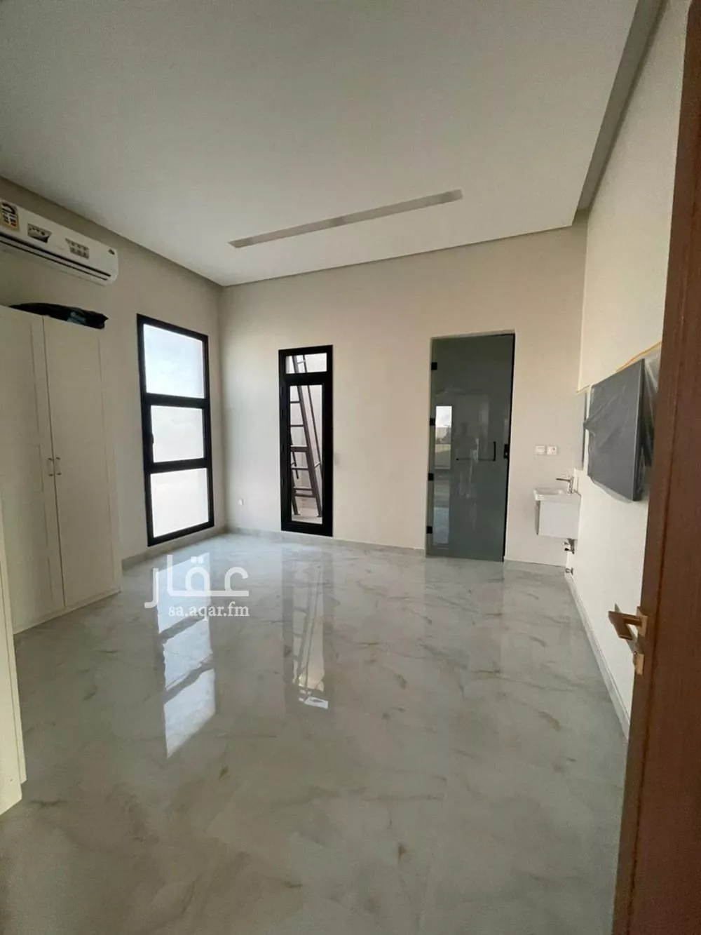 5 bedroom villa in Al Narjis 14