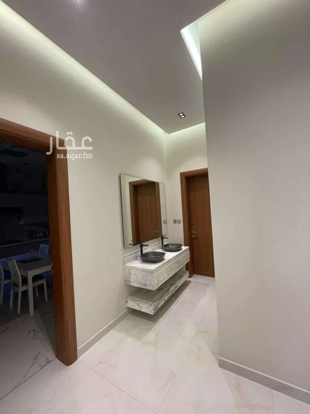 5 bedroom villa in Al Narjis 8