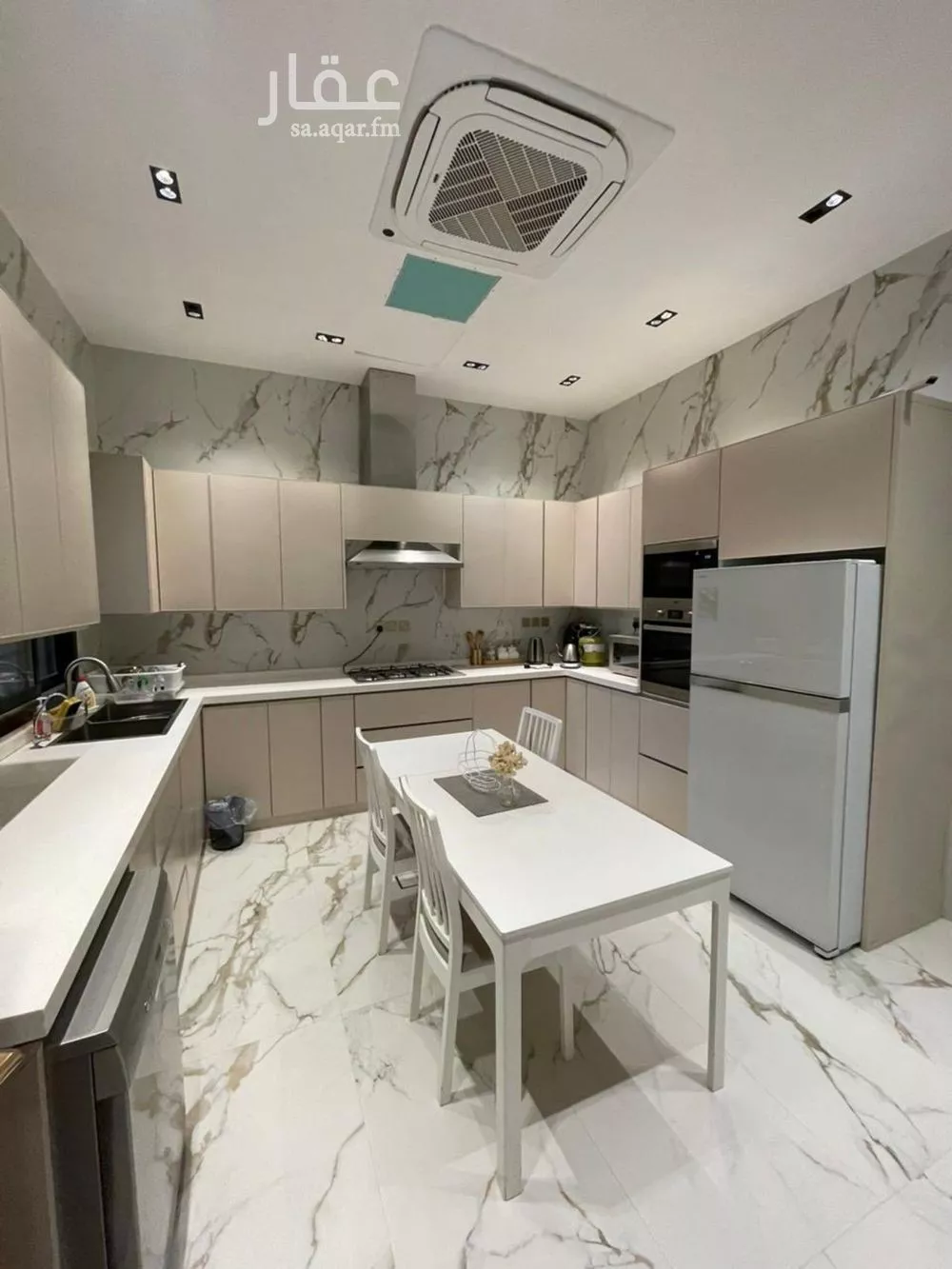 5 bedroom villa in Al Narjis 9