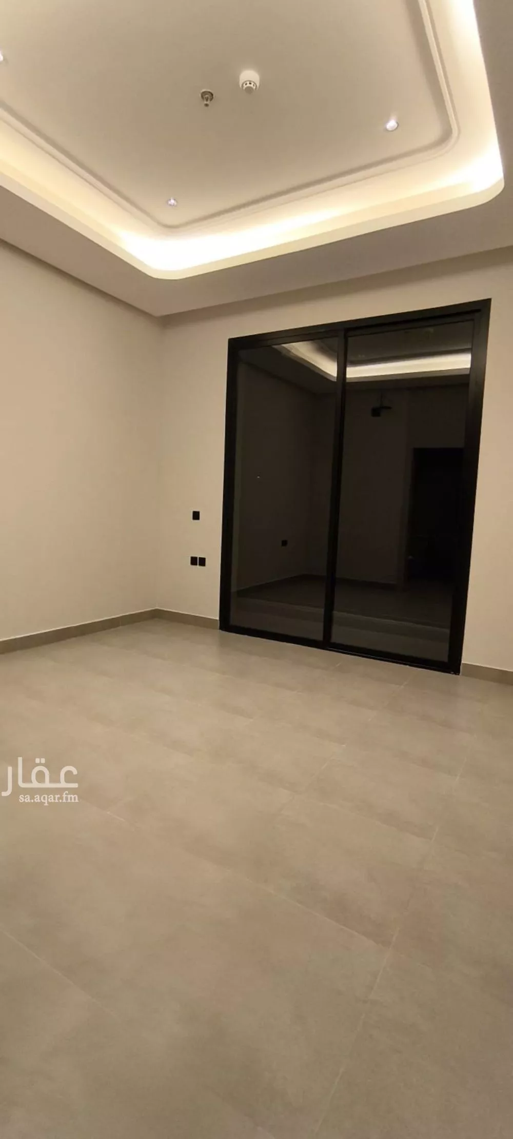 شقة 2 غرف في الرمال 10