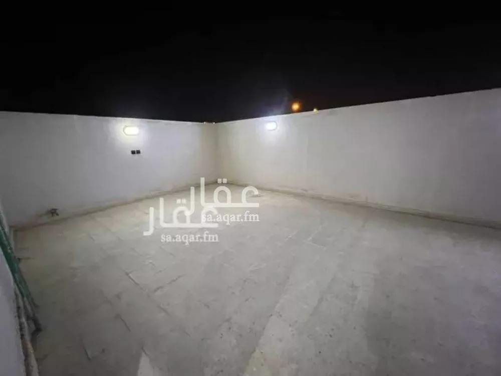 4 bedroom villa in Dhahrat Laban 4