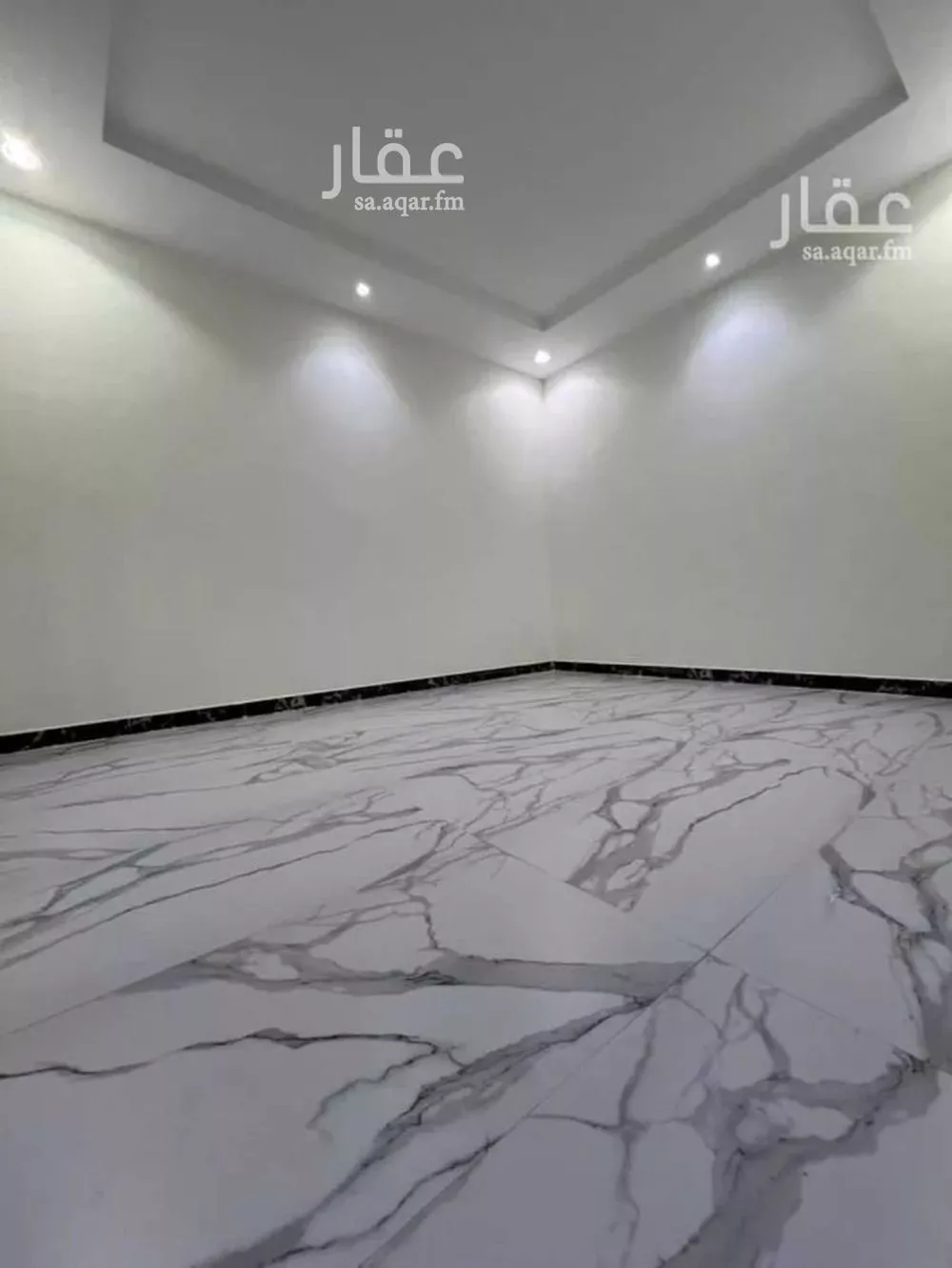 4 bedroom villa in Dhahrat Laban 7