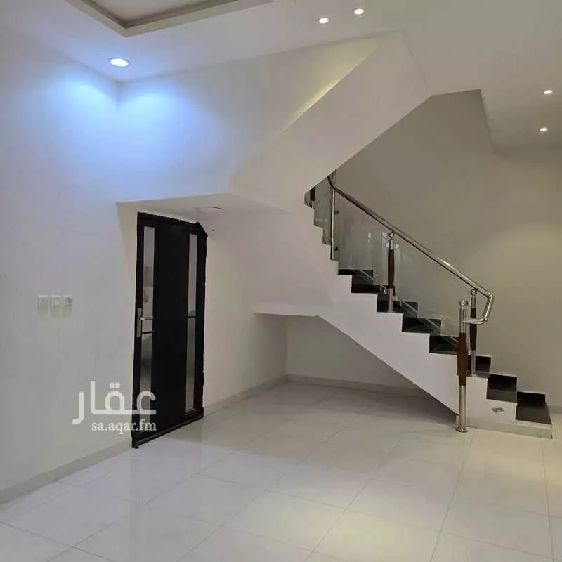 5 bedroom villa in Ash Sharq 14
