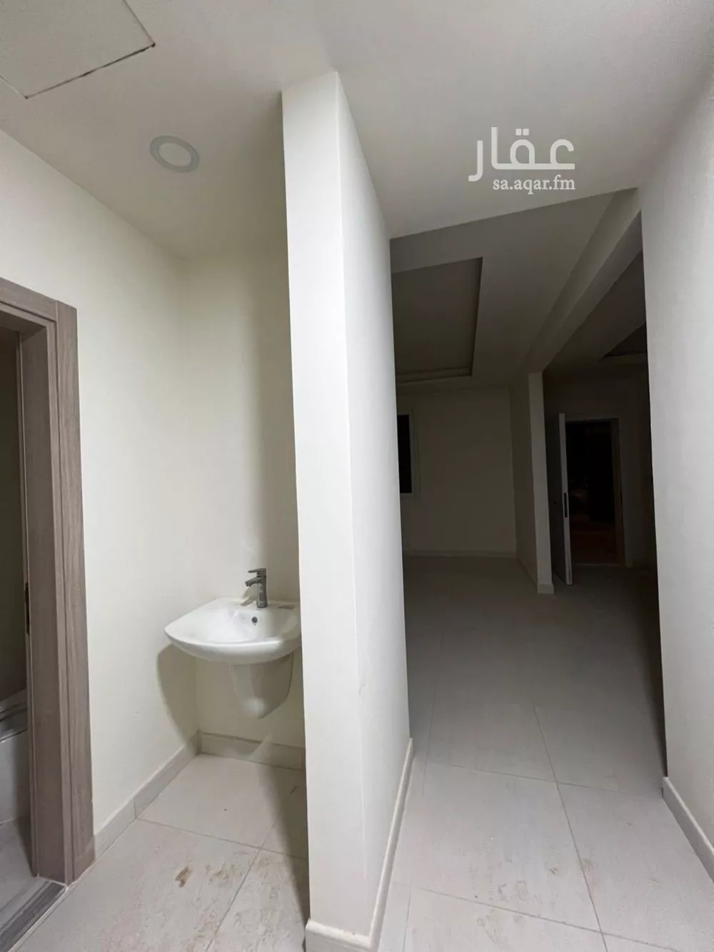 فيلا 5 غرف في العارض 6