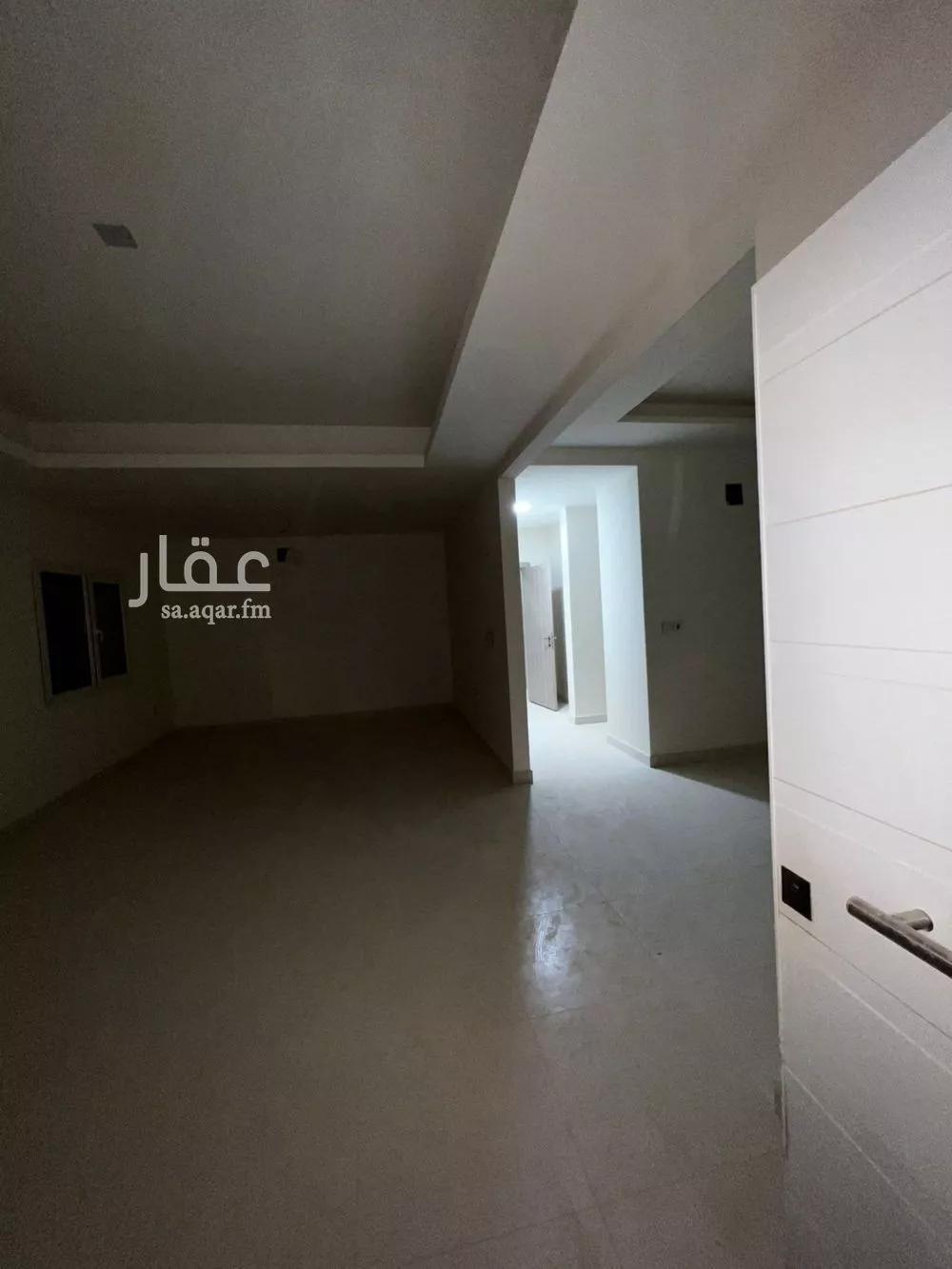 فيلا 5 غرف في العارض 10