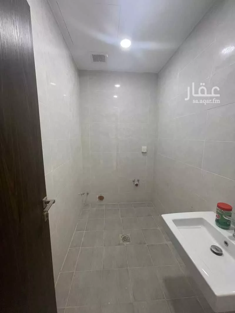 فيلا 3 غرف في الجنادرية 11