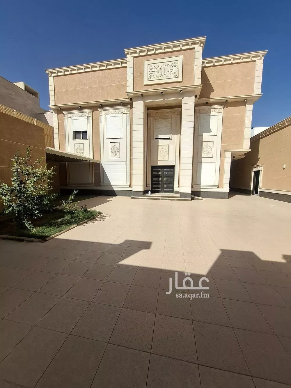 فيلا 6 غرف في عرقة 20