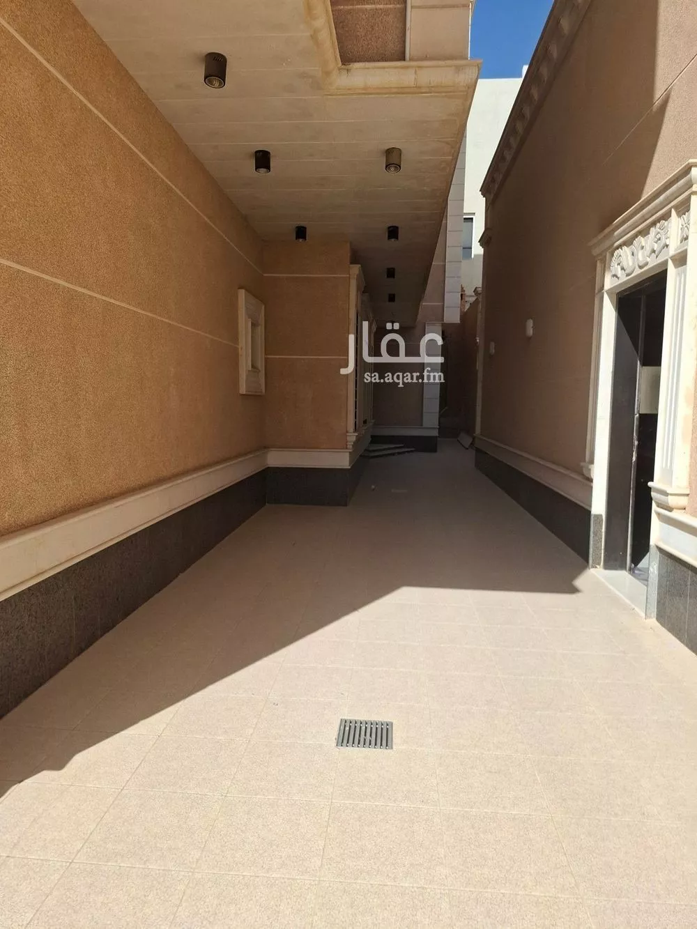 فيلا 6 غرف في عرقة 4