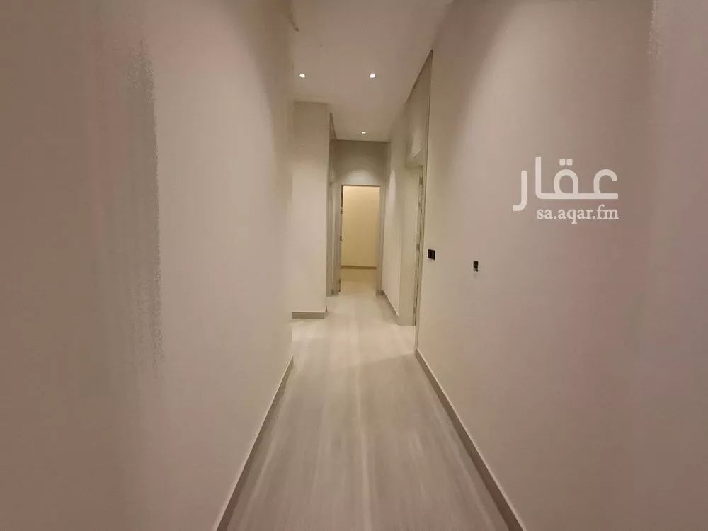 4 bedroom floor in Al Munsiyah 13