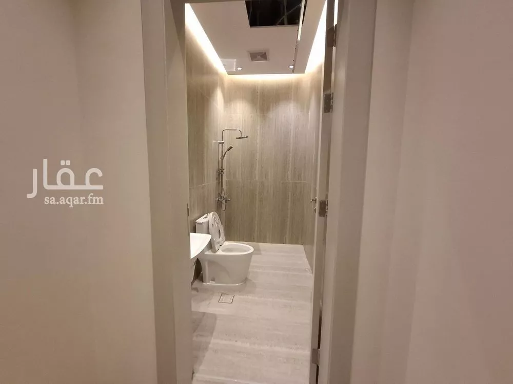 4 bedroom floor in Al Munsiyah 4