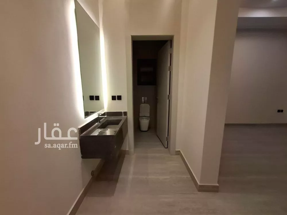 4 bedroom floor in Al Munsiyah 5