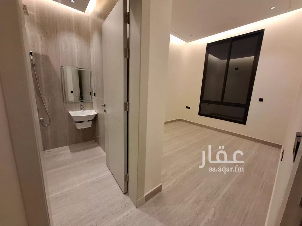 4 bedroom floor in Al Munsiyah 9