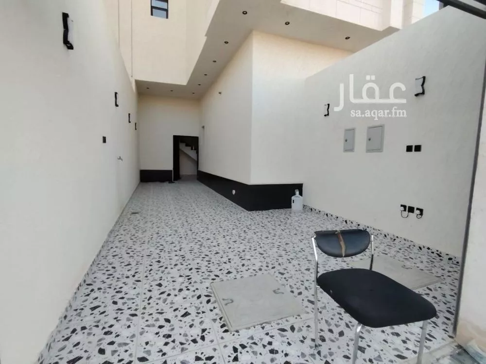 شقة 3 غرف في الشرق 14