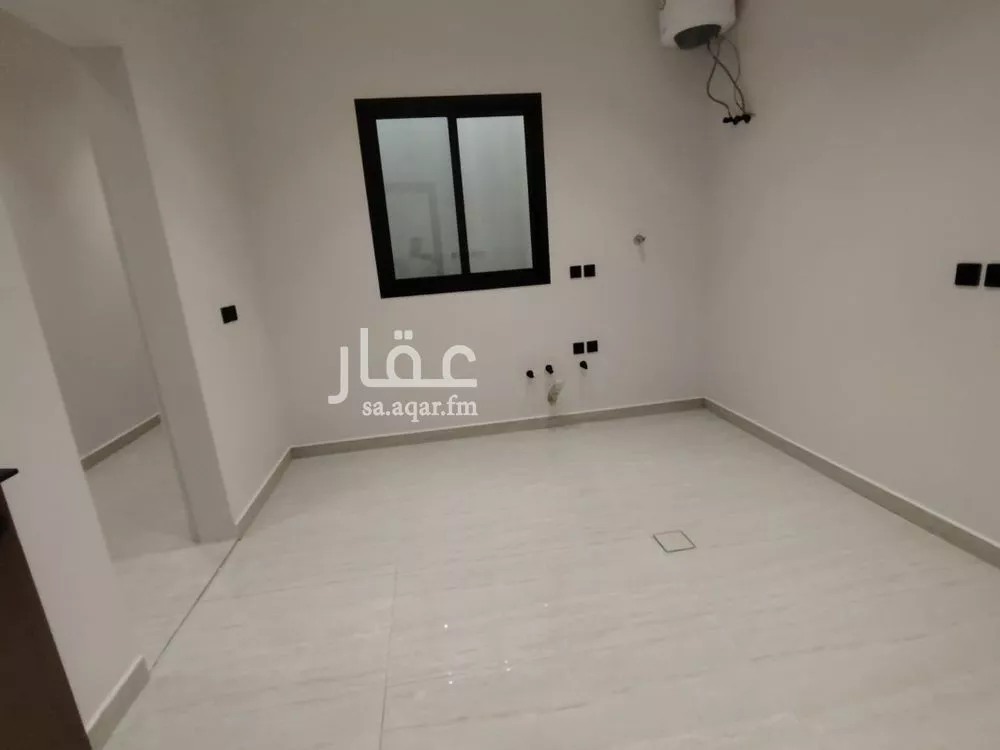 شقة 3 غرف في الشرق 10