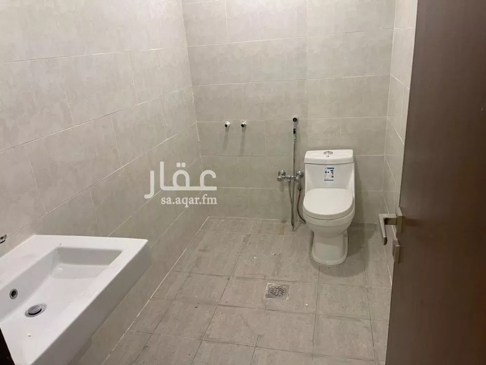7 bedroom villa in Al Janadriyah 19