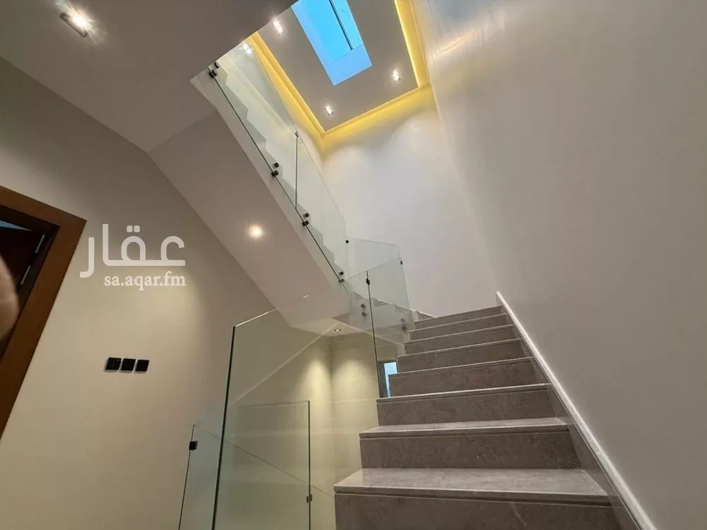 4 bedroom villa in Al Narjis 19