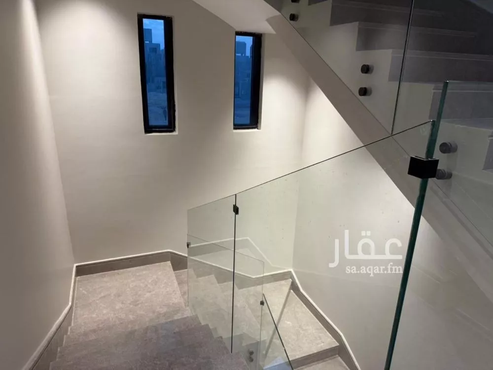 4 bedroom villa in Al Narjis 9