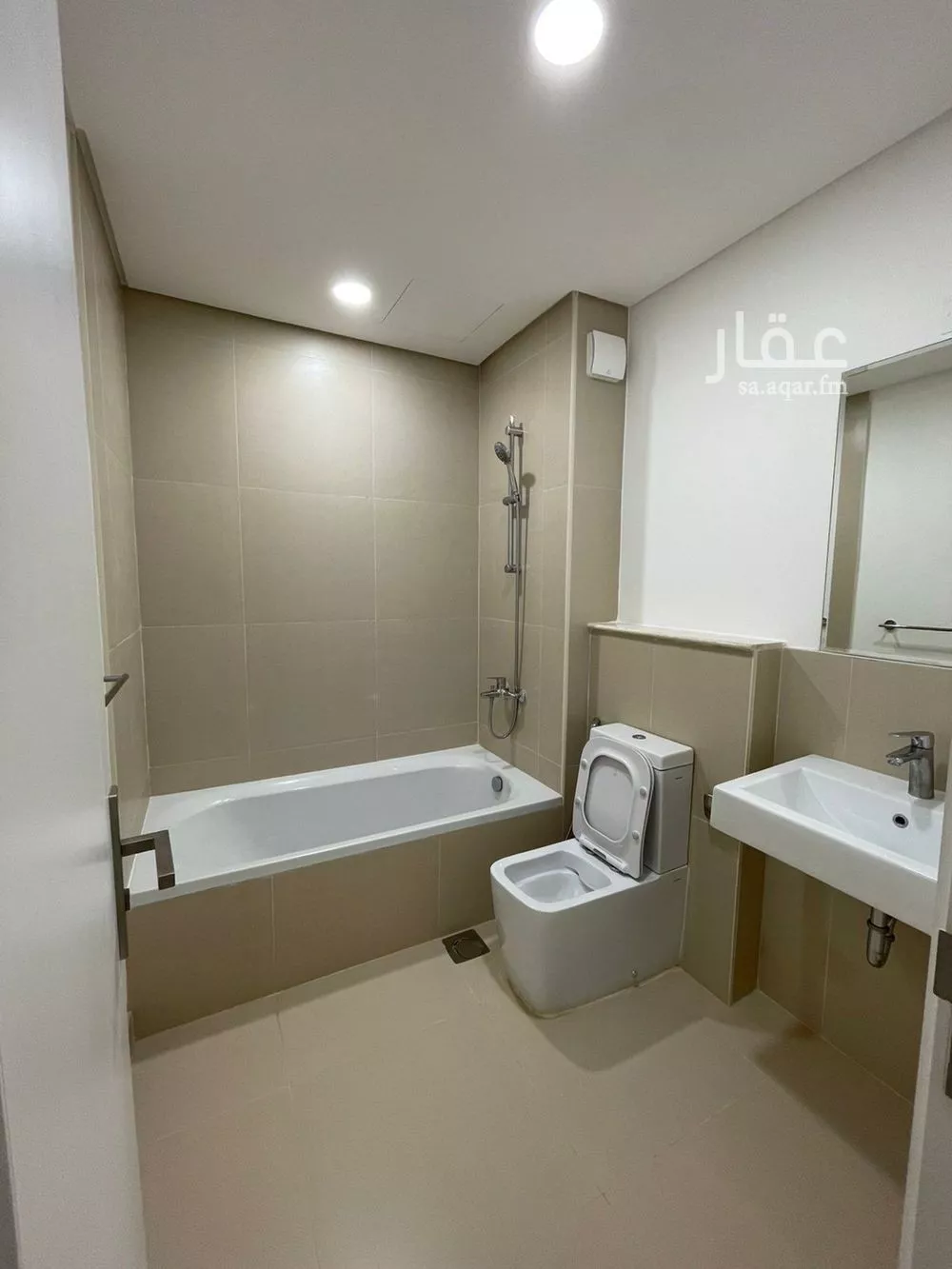 4 bedroom villa in Al Munsiyah 5