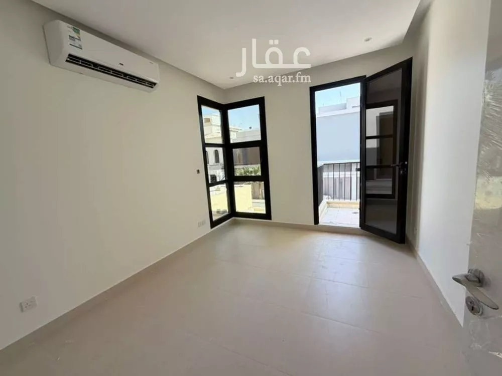 7 bedroom villa in Al Narjis 9